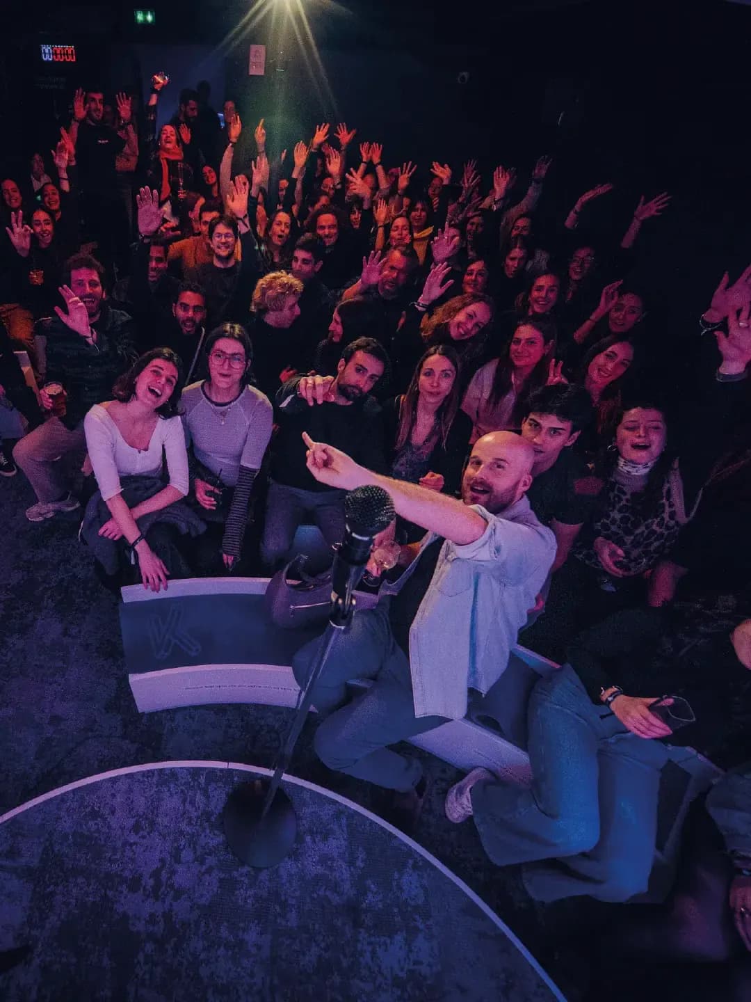 La salle conquise au comedy club Kido