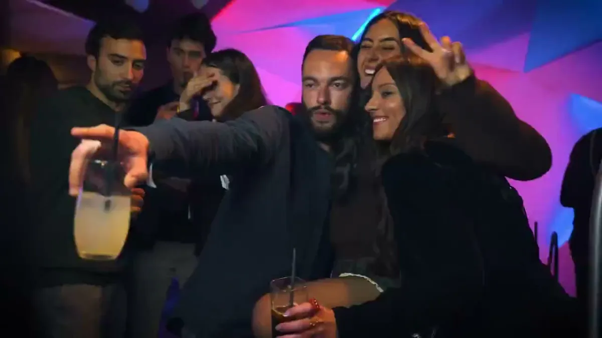 Soirée privatisée au Kidology, configuration cocktail et spectacle